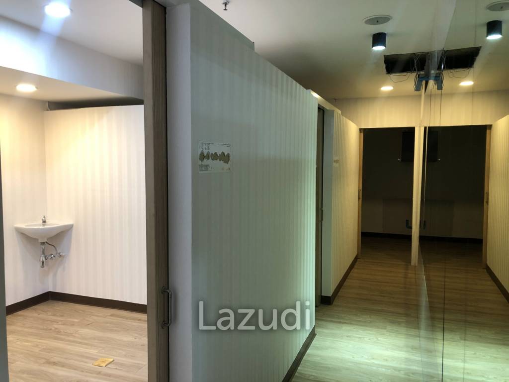 "Prime Office and Retail Space in Sukhumvit 39
