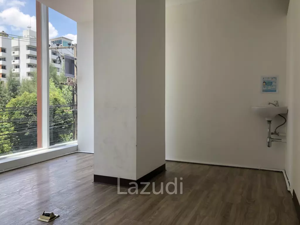 "Prime Office and Retail Space in Sukhumvit 39