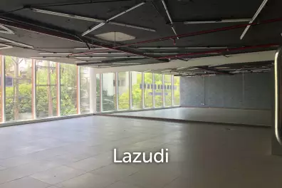 "Prime Office and Retail Space in Sukhumvit 39