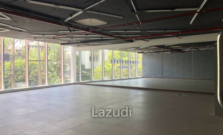 "Prime Office and Retail Space in Sukhumvit 39