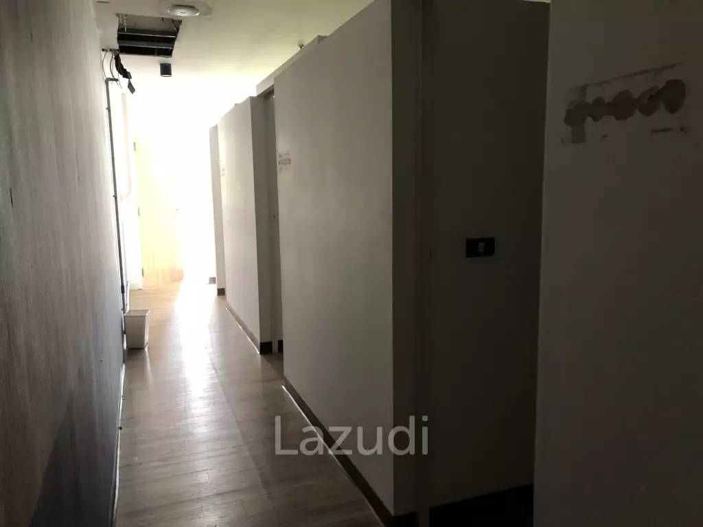 "Prime Office and Retail Space in Sukhumvit 39