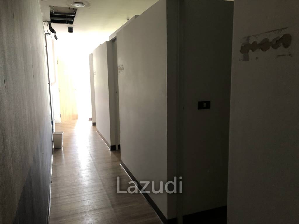 "Prime Office and Retail Space in Sukhumvit 39