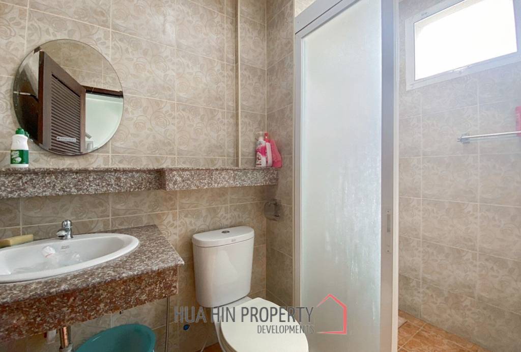 3 Storey Townhouse On Soi 94