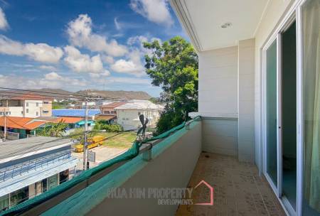 3 Storey Townhouse On Soi 94