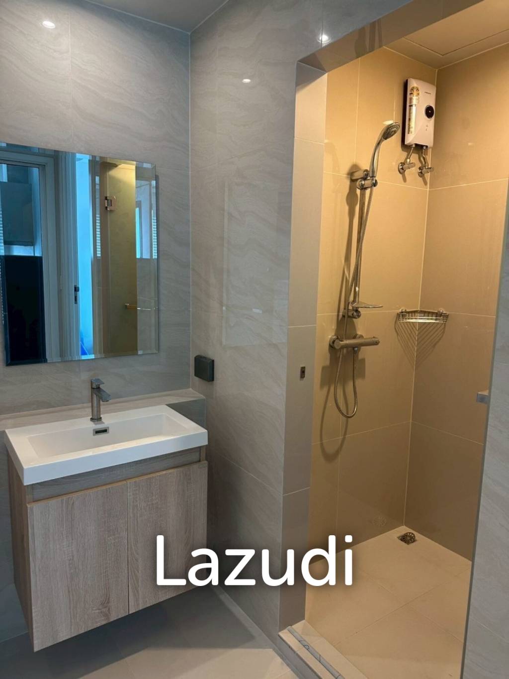 48 sqm high-floor condo at Centric Ari Station Phaya Thai Bangkok