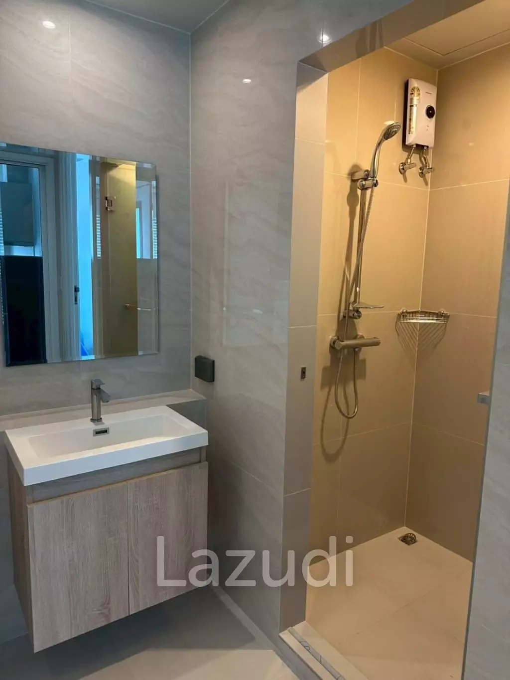 48 sqm high-floor condo at Centric Ari Station Phaya Thai Bangkok