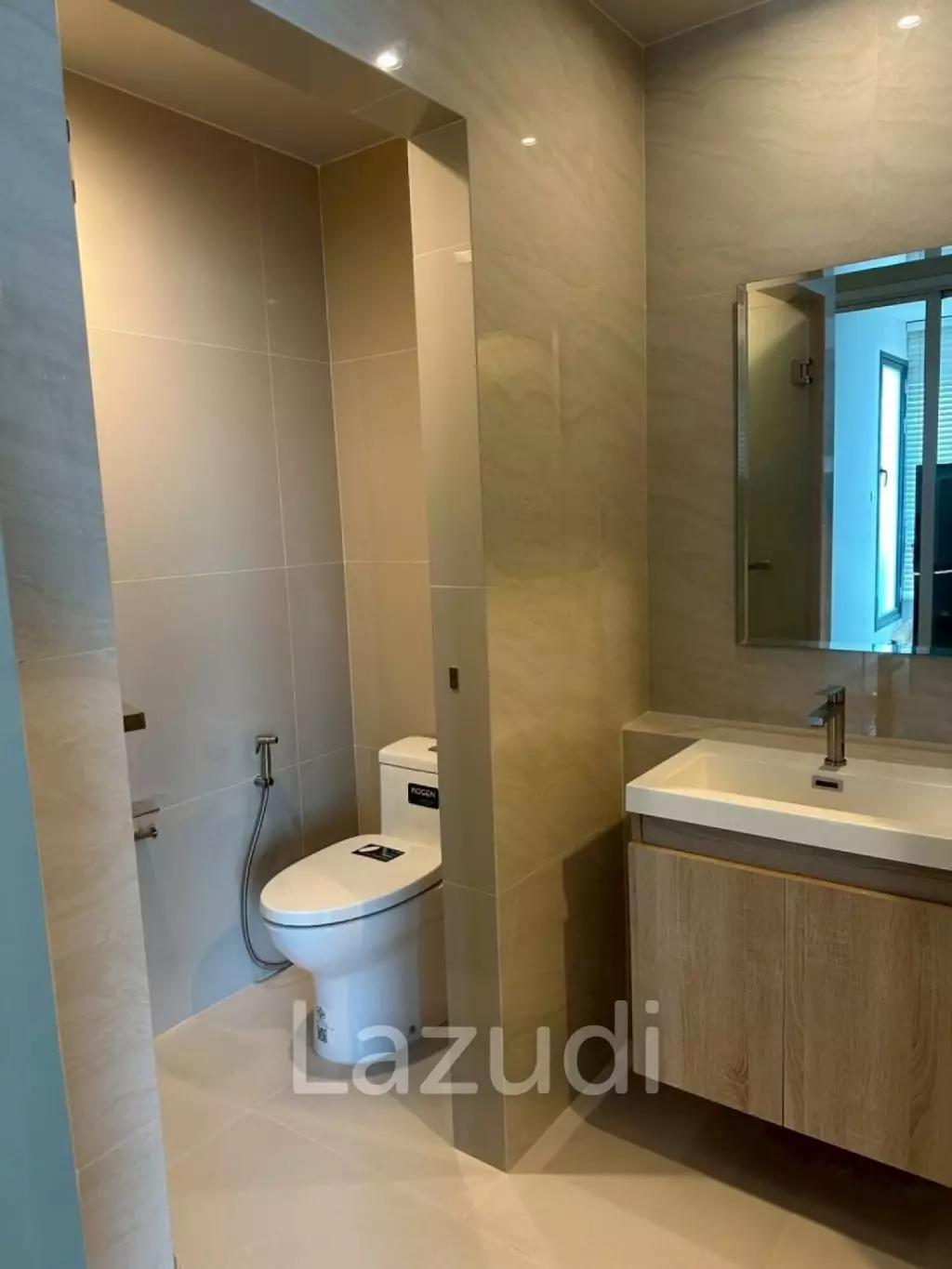 48 sqm high-floor condo at Centric Ari Station Phaya Thai Bangkok