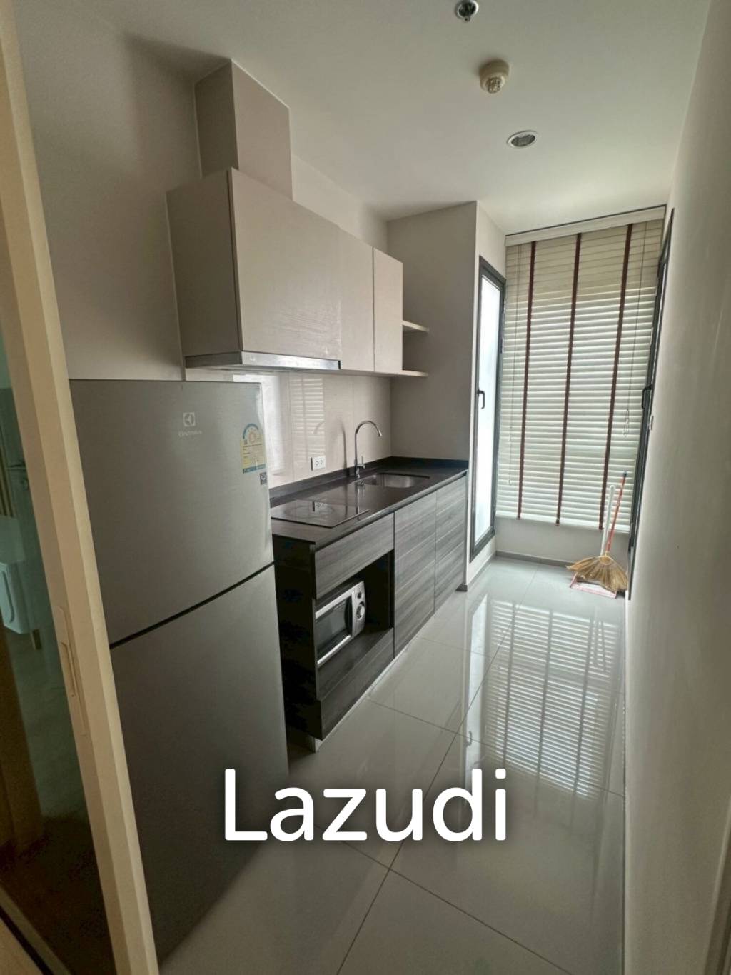 48 sqm high-floor condo at Centric Ari Station Phaya Thai Bangkok