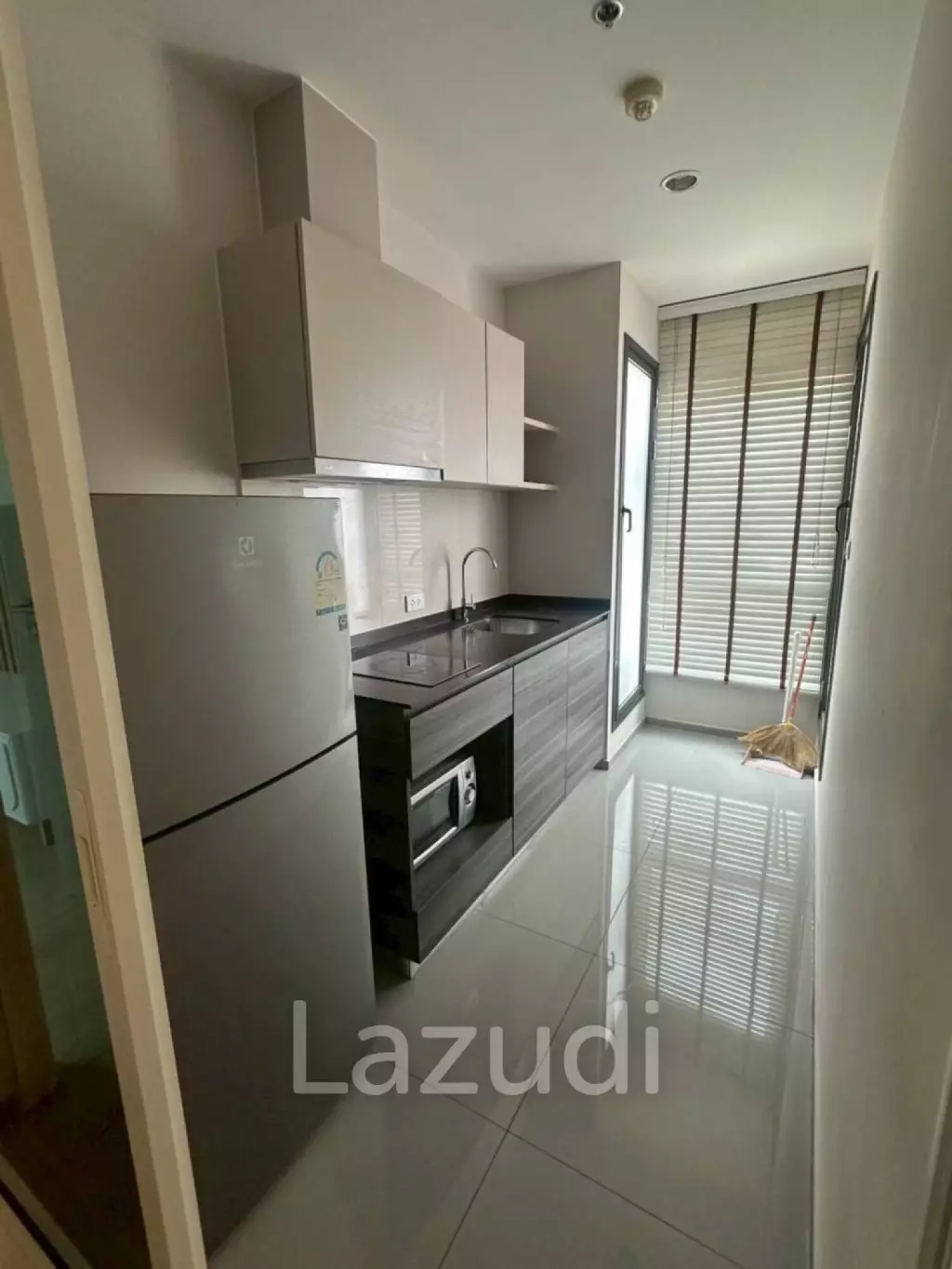 48 sqm high-floor condo at Centric Ari Station Phaya Thai Bangkok