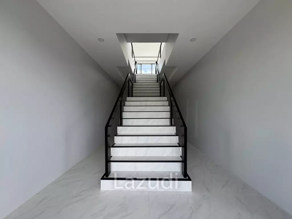 Brand New 8-Bed Sea View Villa in Bang Rak on 1,330SQM Plot