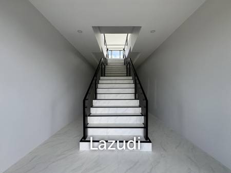 Brand New 8-Bed Sea View Villa in Bang Rak on 1,330SQM Plot