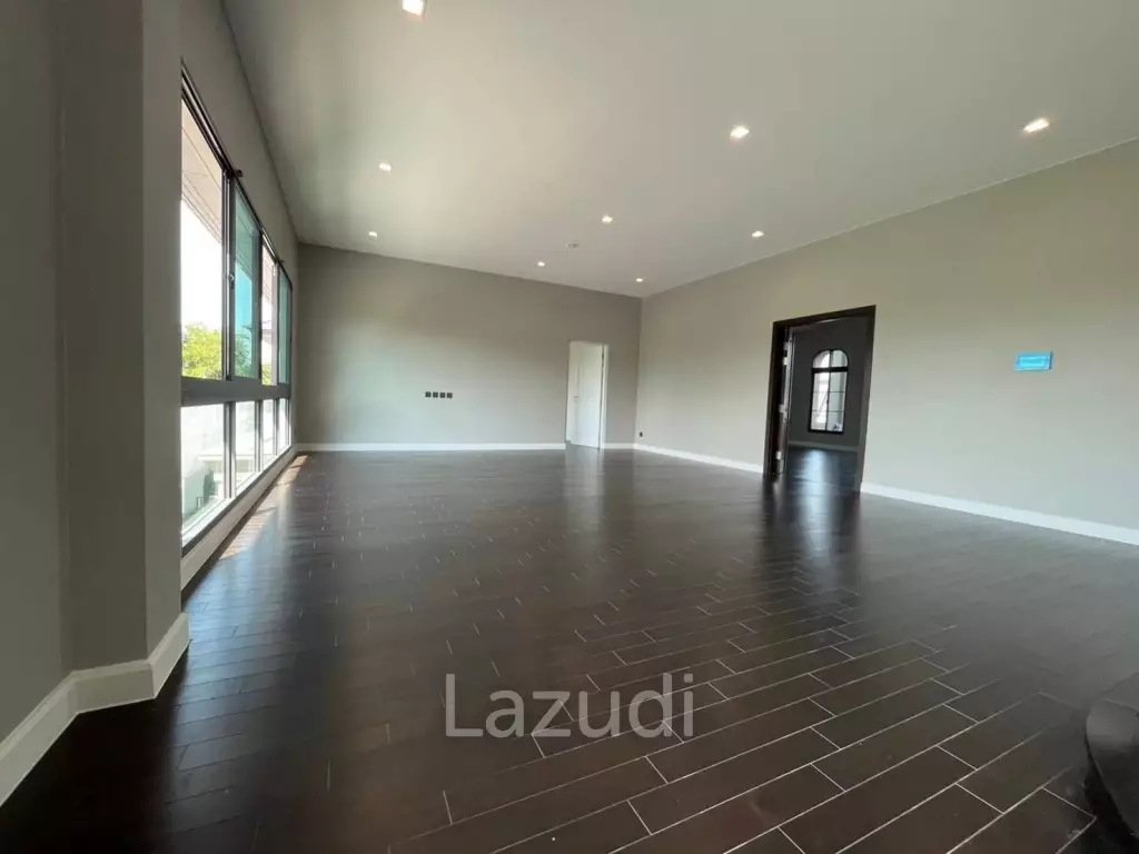 Last Unit! 5 Bed 6 Bath 780 SQ.M Grand Bangkok Boulevard Sukhumvit - Srinakarin