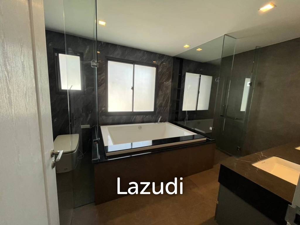 Last Unit! 5 Bed 6 Bath 780 SQ.M Grand Bangkok Boulevard Sukhumvit - Srinakarin
