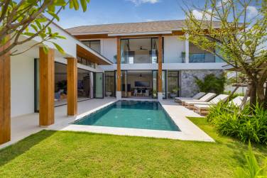 5 Bed 5 Bath 802.74 SQ.M QAV Residence