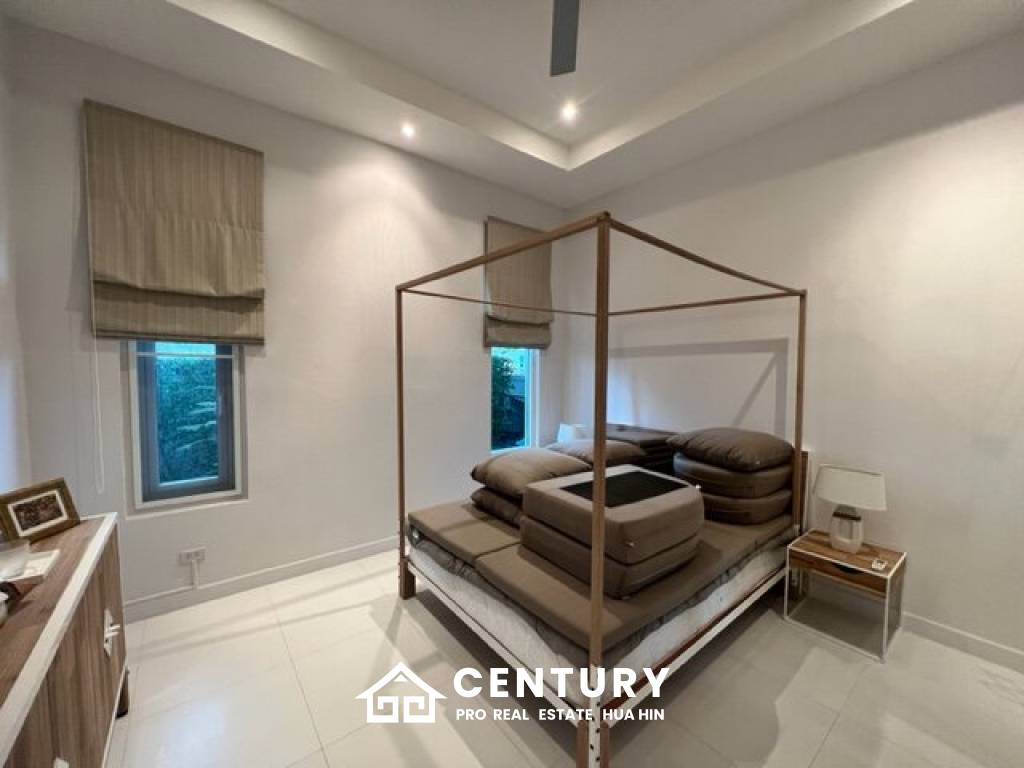 516 ตร.ม 3 เตียง 2 อาบน้ำ วิลล่า For ขาย