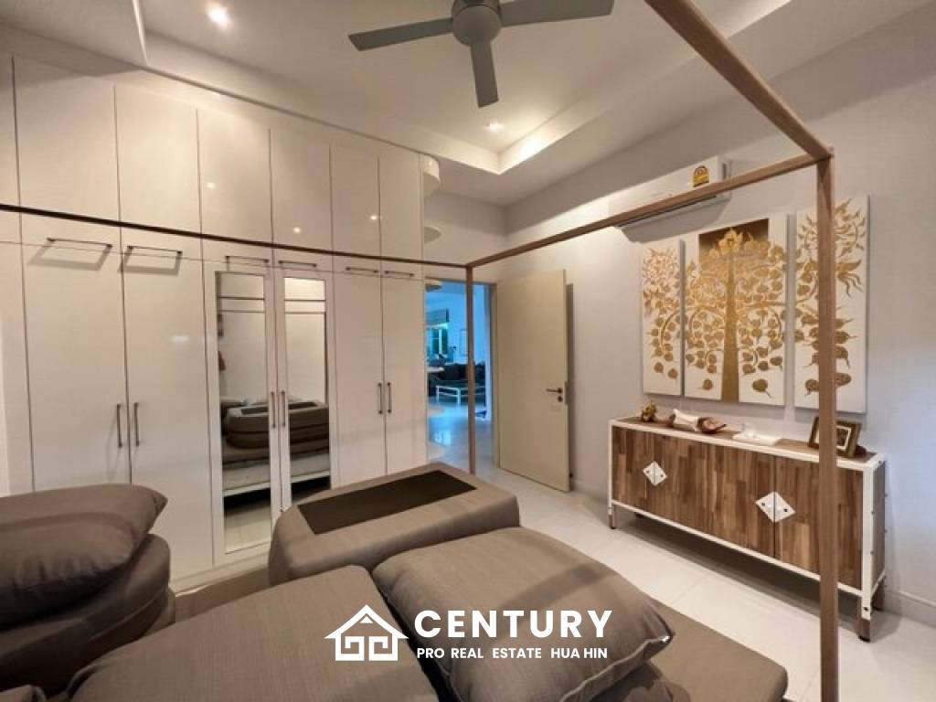 516 ตร.ม 3 เตียง 2 อาบน้ำ วิลล่า For ขาย