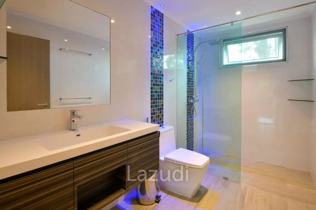 5 bedroom 5 bathroom 420sq.m pool villa in South Pattaya