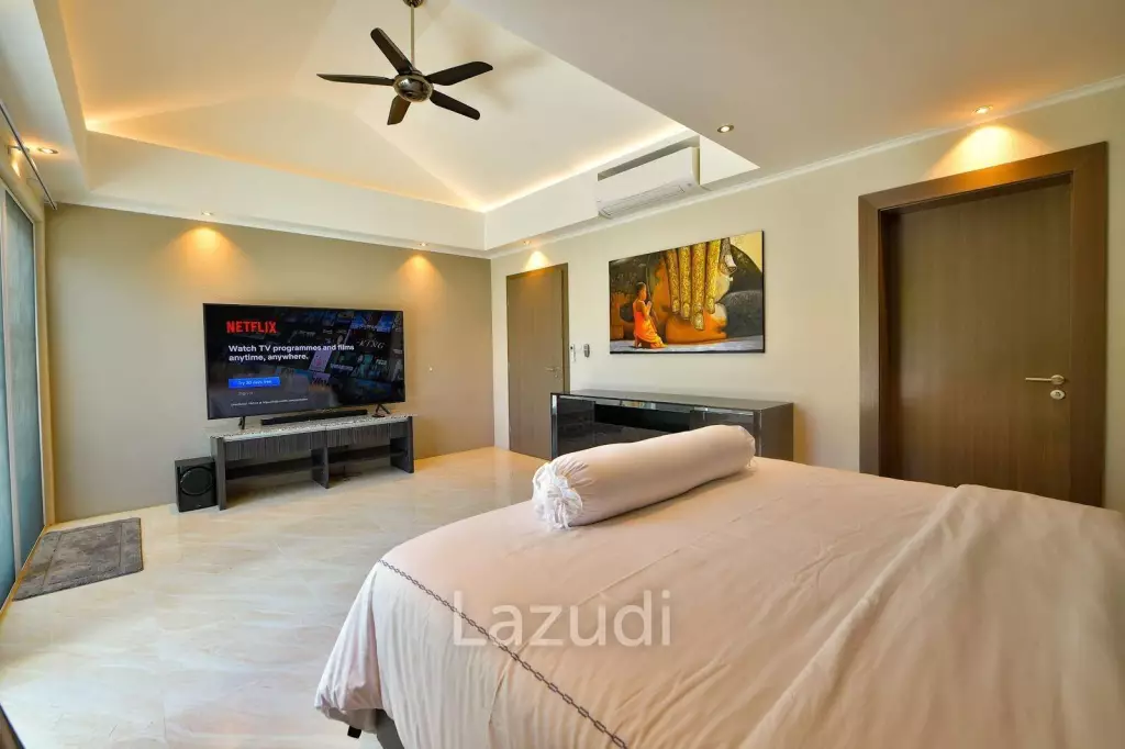 5 bedroom 5 bathroom 420sq.m pool villa in South Pattaya