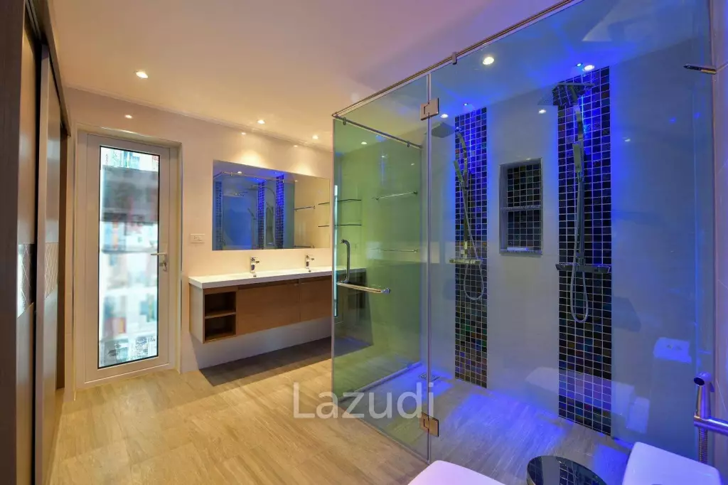5 bedroom 5 bathroom 420sq.m pool villa in South Pattaya