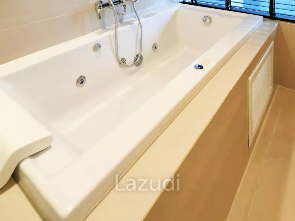 5 Bed 5 Bath 232 SQ.M Belle Grand Rama 9