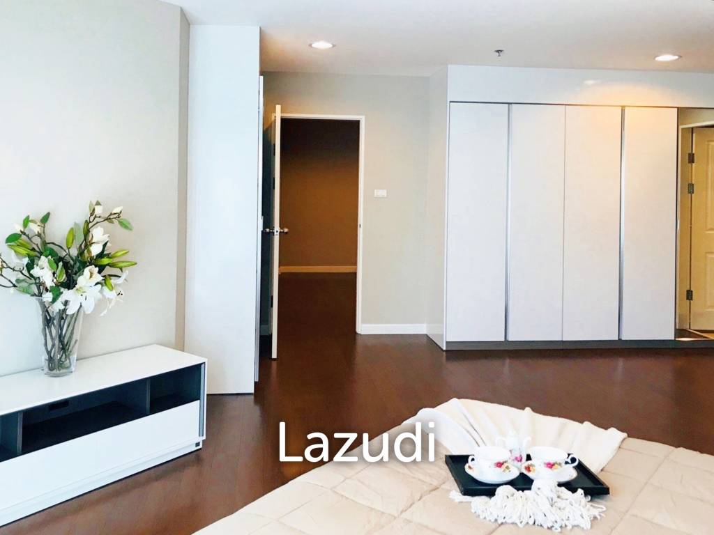 5 Bed 5 Bath 240 SQ.M Belle Grand Rama 9