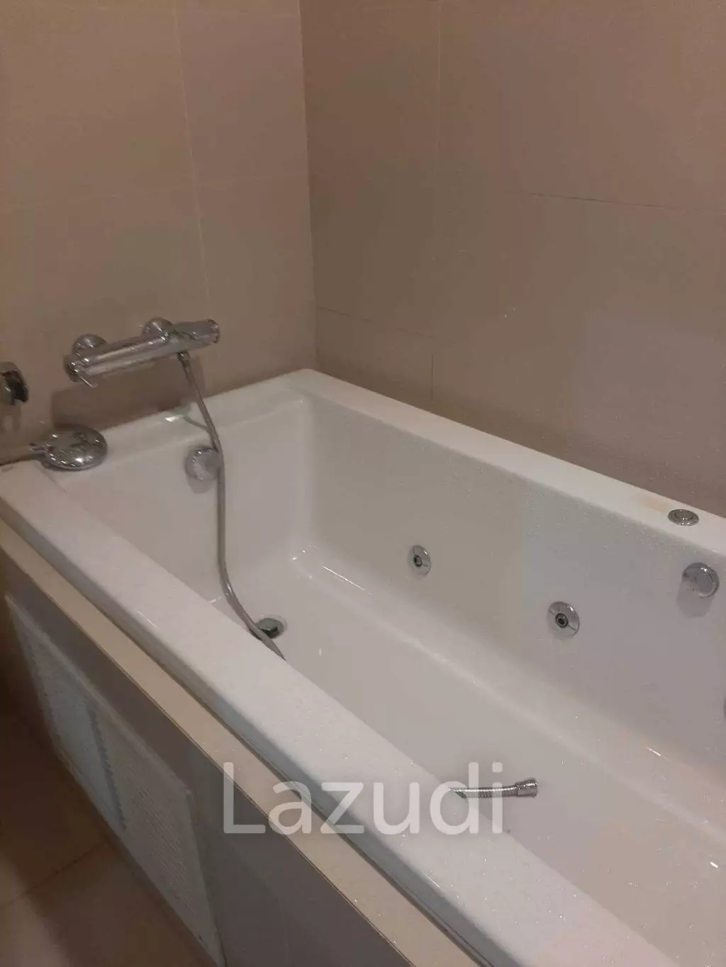 5 Bed 5 Bath 267 SQ.M Belle Grand Rama 9