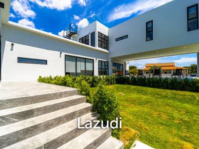 Elegant Oasis in Hua Hin: Luxurious 4-Bed Villa