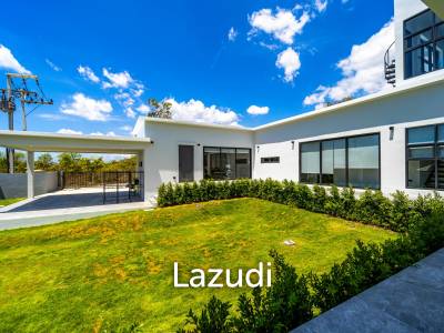 Elegant Oasis in Hua Hin: Luxurious 4-Bed Villa