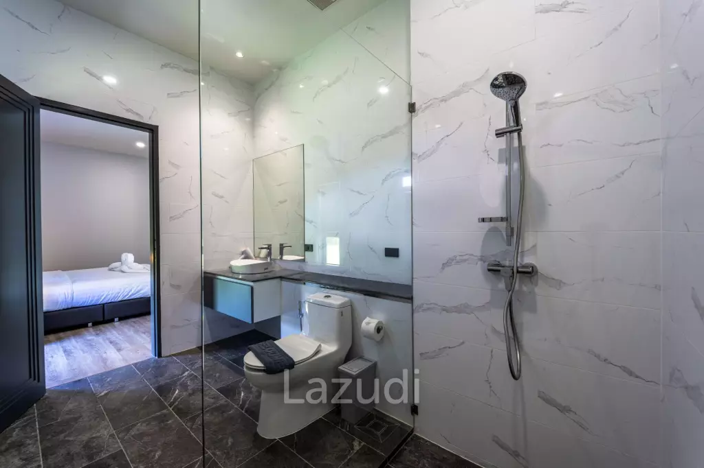 Elegant Oasis in Hua Hin: Luxurious 4-Bed Villa