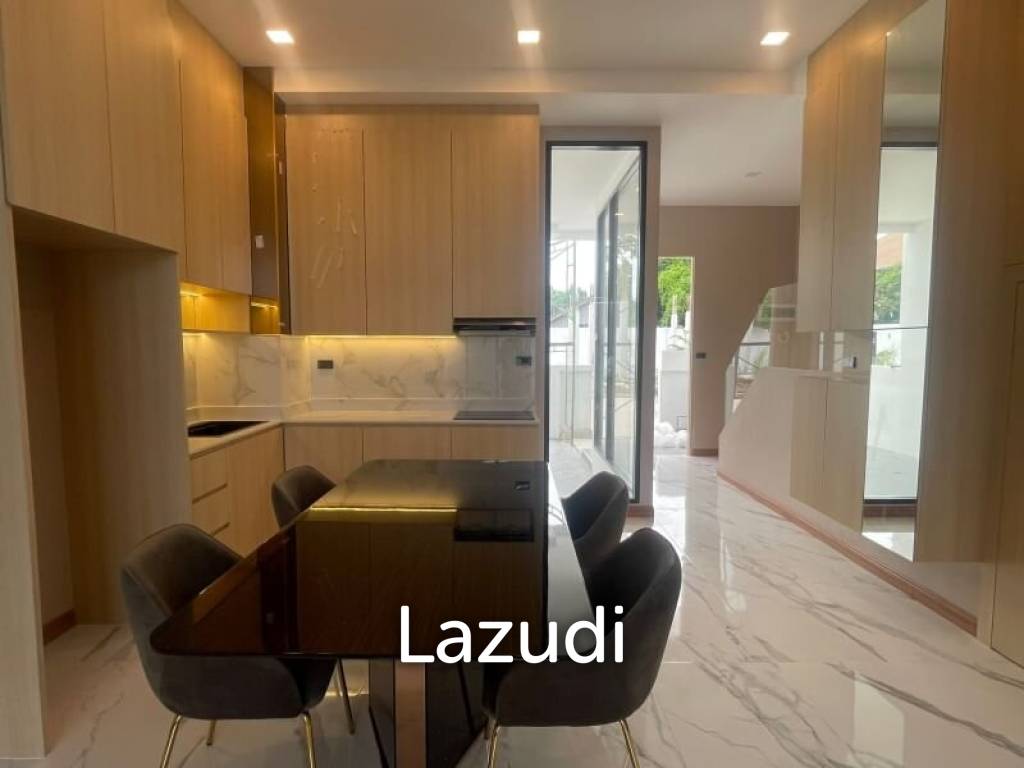 8 Bed 6 Bath 360 SQ.M Villa La Richie