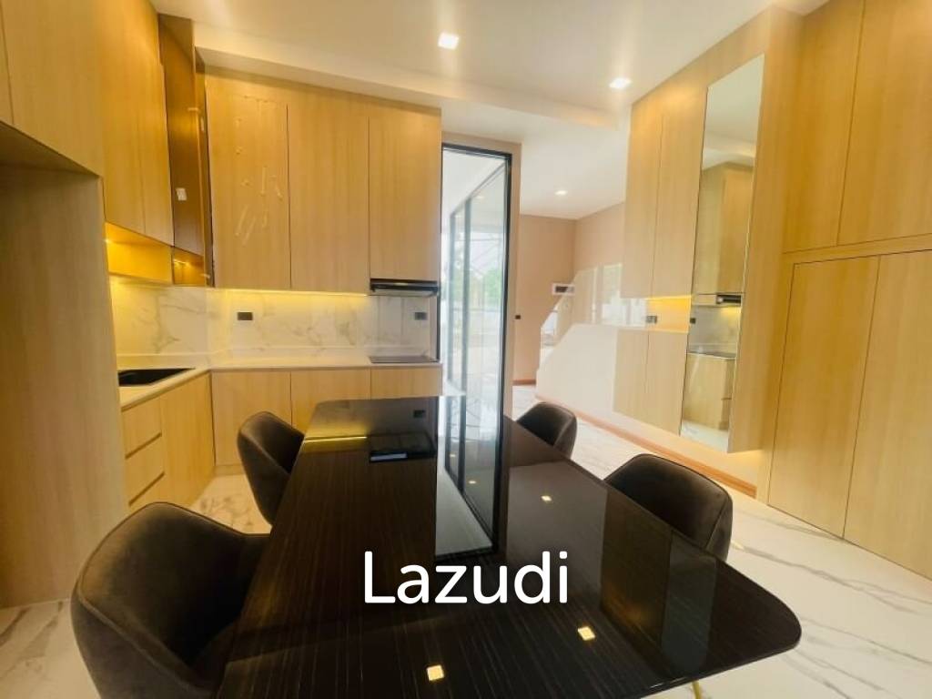 8 Bed 6 Bath 360 SQ.M Villa La Richie