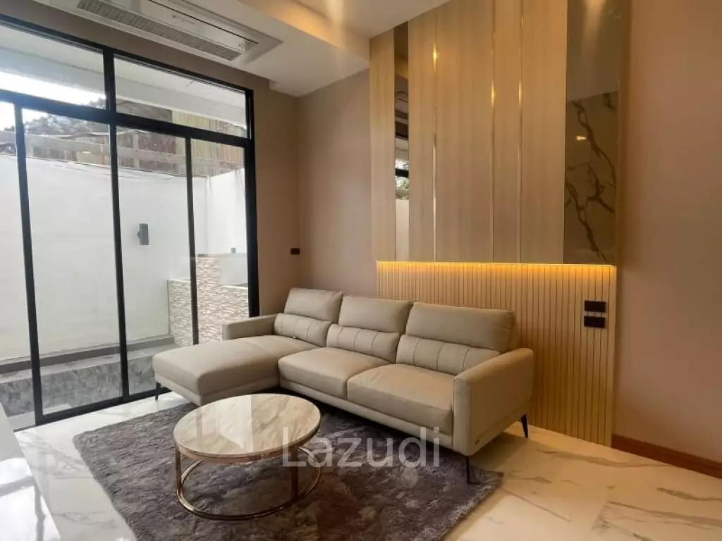 8 Bed 6 Bath 360 SQ.M Villa La Richie