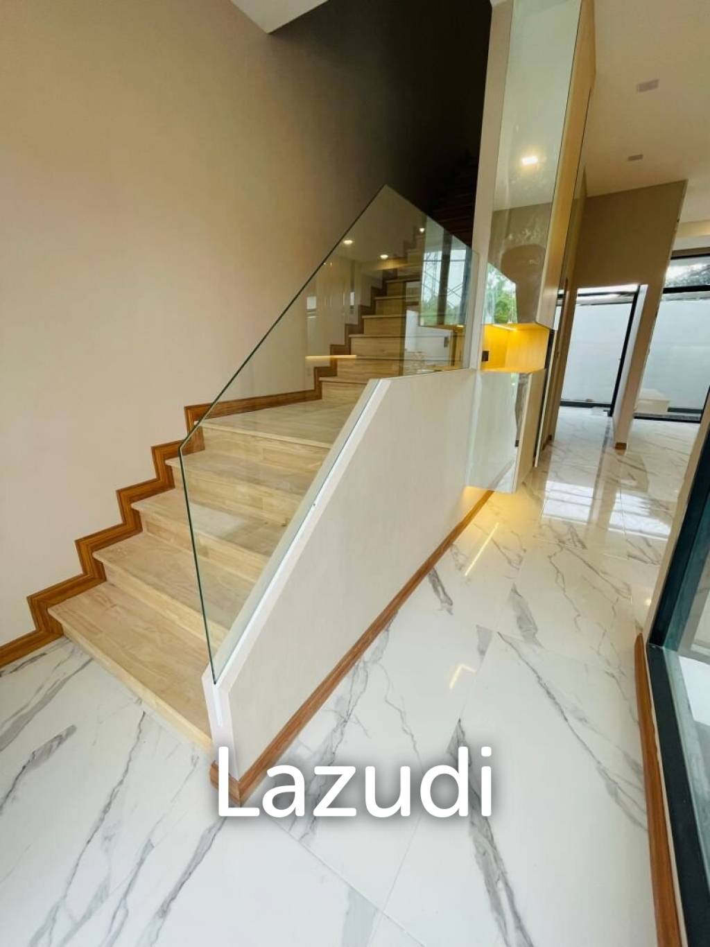 8 Bed 6 Bath 360 SQ.M Villa La Richie