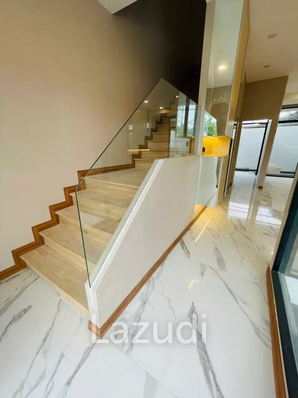 8 Bed 6 Bath 360 SQ.M Villa La Richie