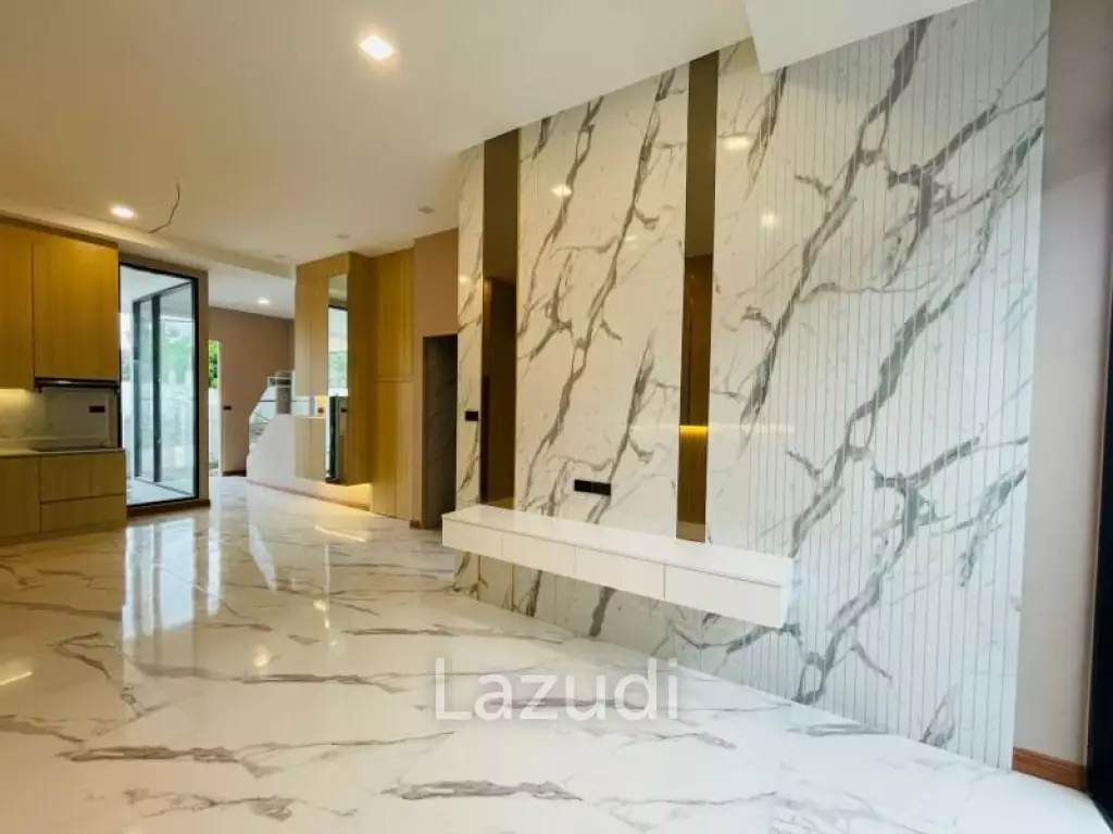 8 Bed 6 Bath 360 SQ.M Villa La Richie