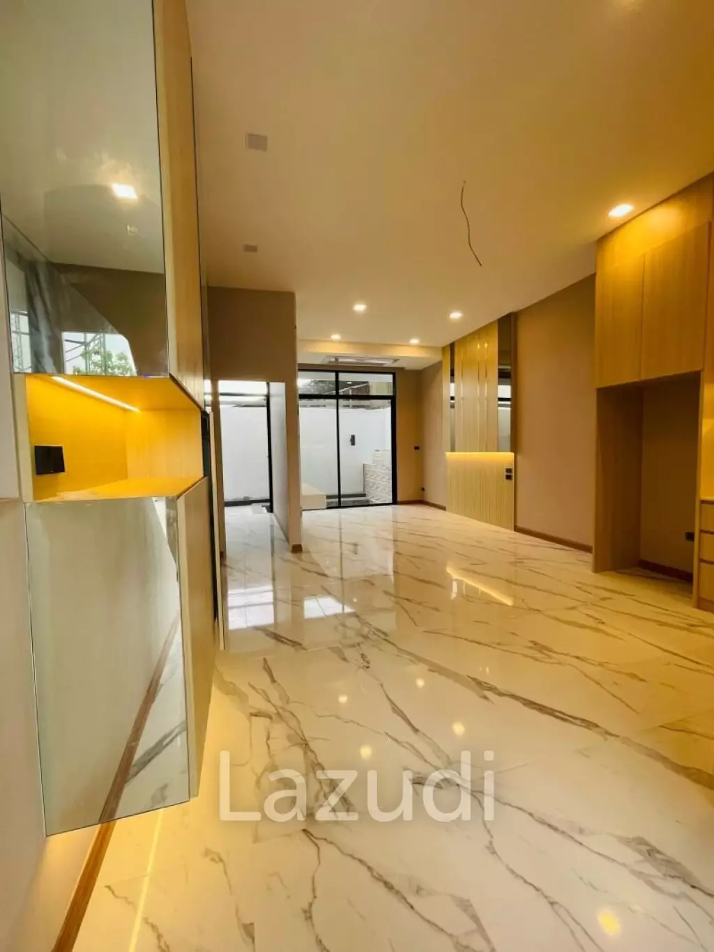 8 Bed 6 Bath 360 SQ.M Villa La Richie