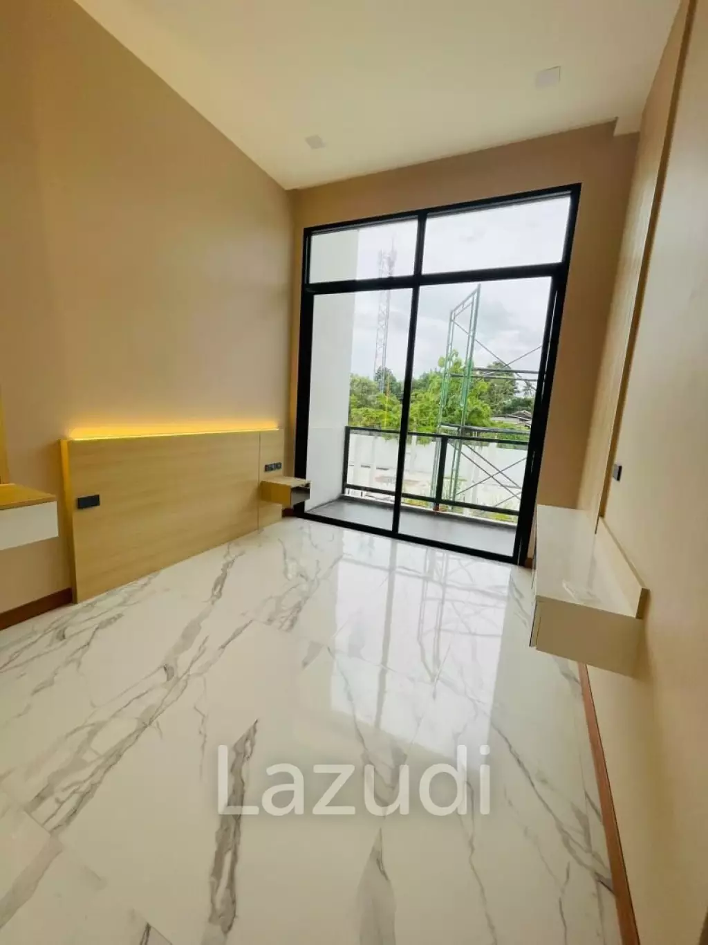 8 Bed 6 Bath 360 SQ.M Villa La Richie