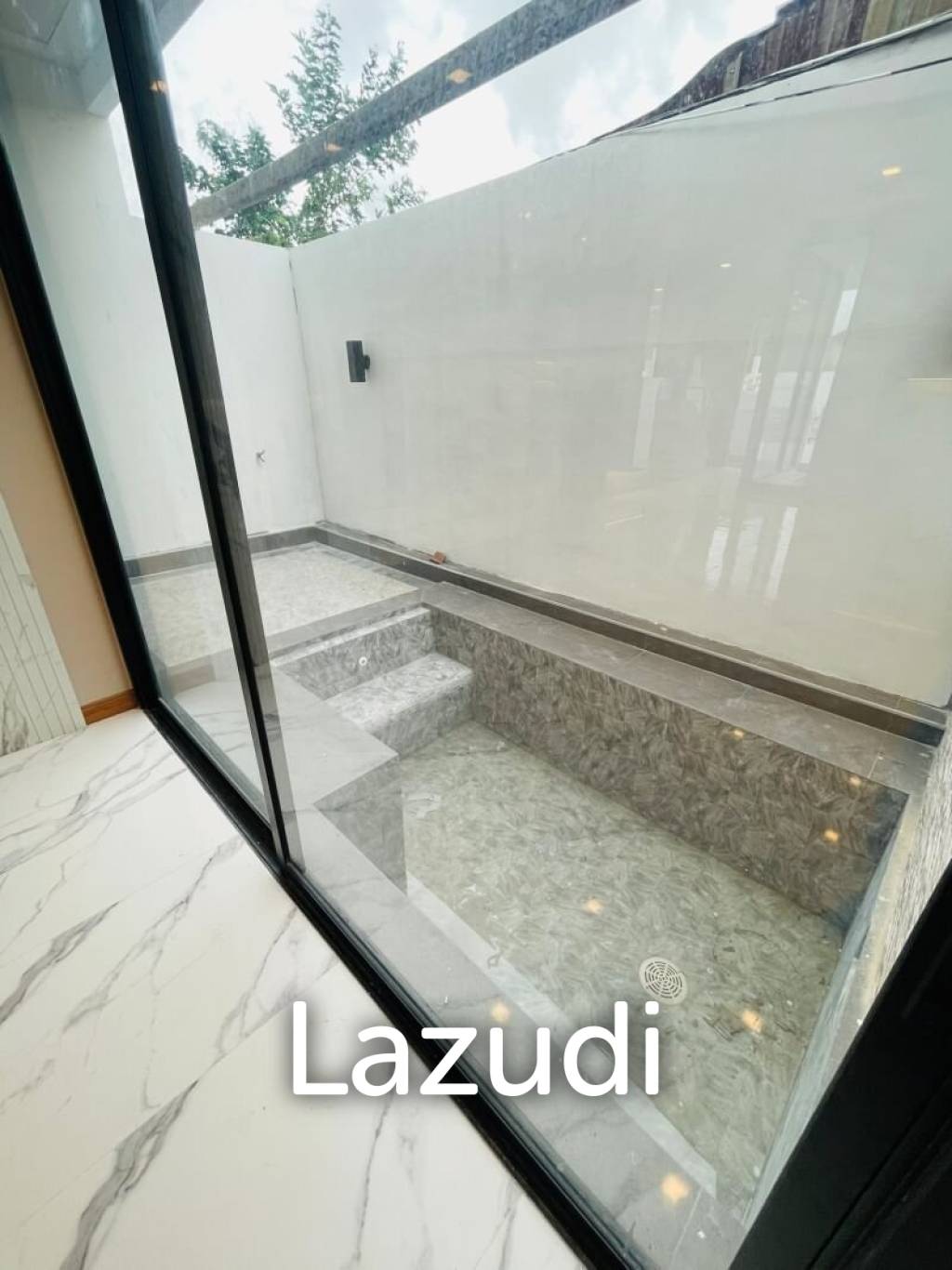 8 Bed 6 Bath 360 SQ.M Villa La Richie