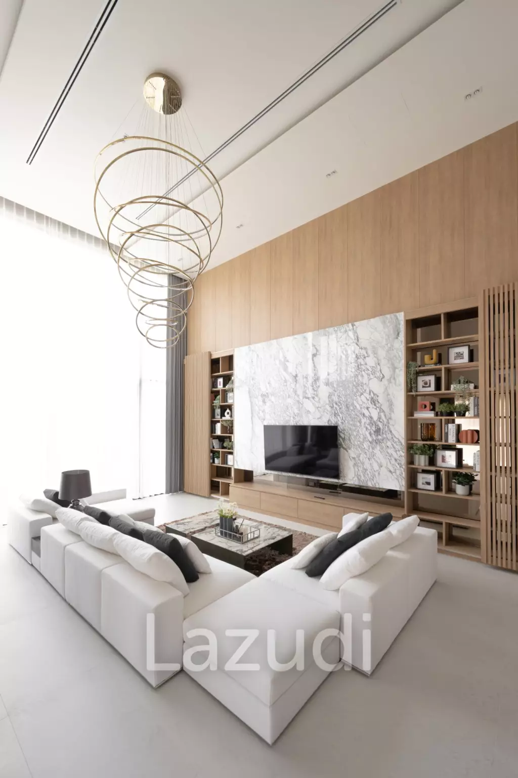 5 Bed 708 SQ.M Outstanding Villa in Hang Dong