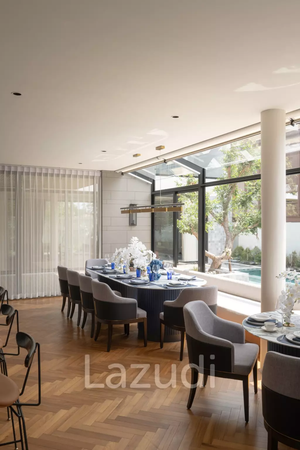 5 Bed 708 SQ.M Outstanding Villa in Hang Dong