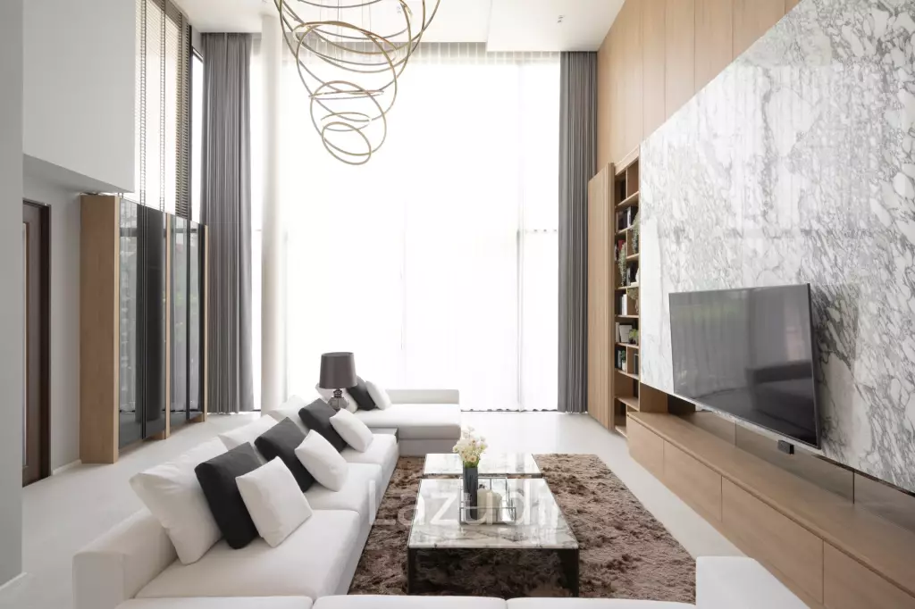 5 Bed 708 SQ.M Outstanding Villa in Hang Dong