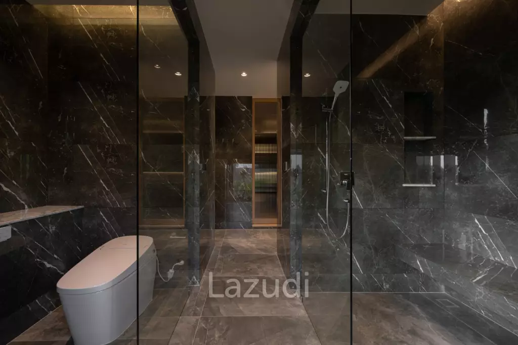 5 Bed 708 SQ.M Outstanding Villa in Hang Dong
