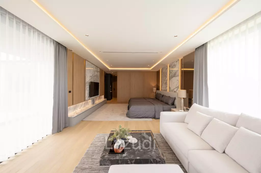 5 Bed 708 SQ.M Outstanding Villa in Hang Dong
