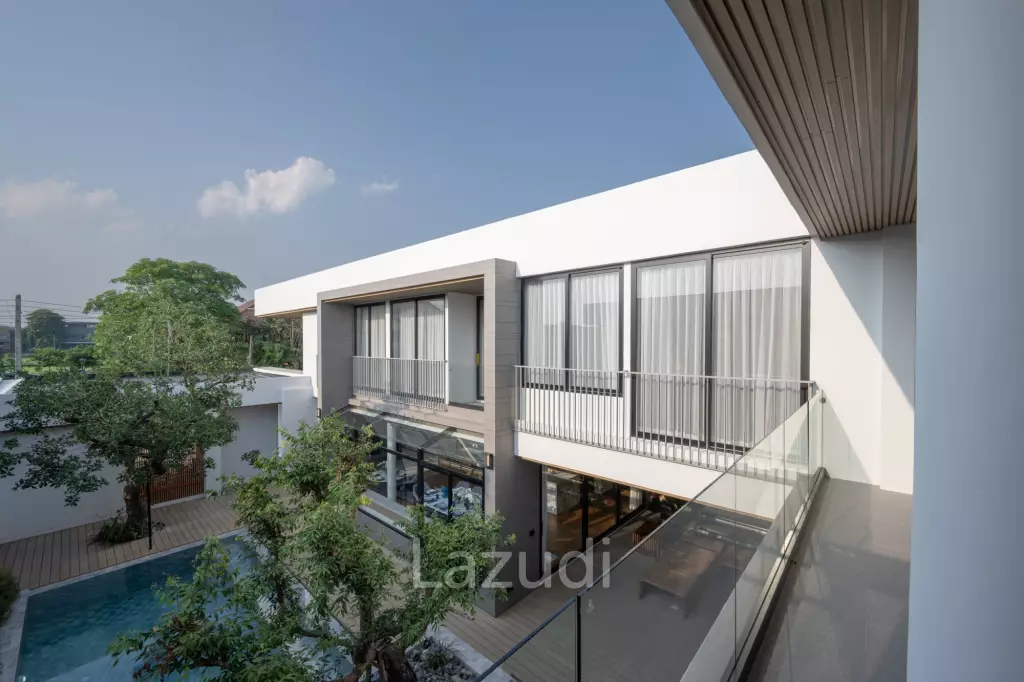 5 Bed 708 SQ.M Outstanding Villa in Hang Dong