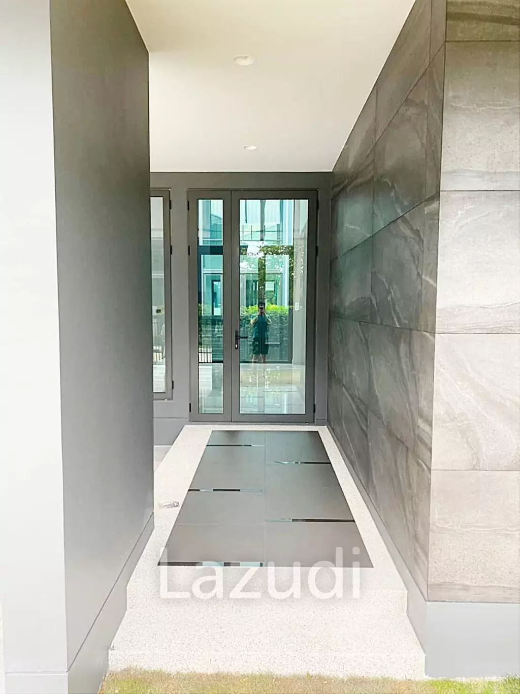 4 Bed 294 SQ.M  Setthasiri Krungthep Kreetha