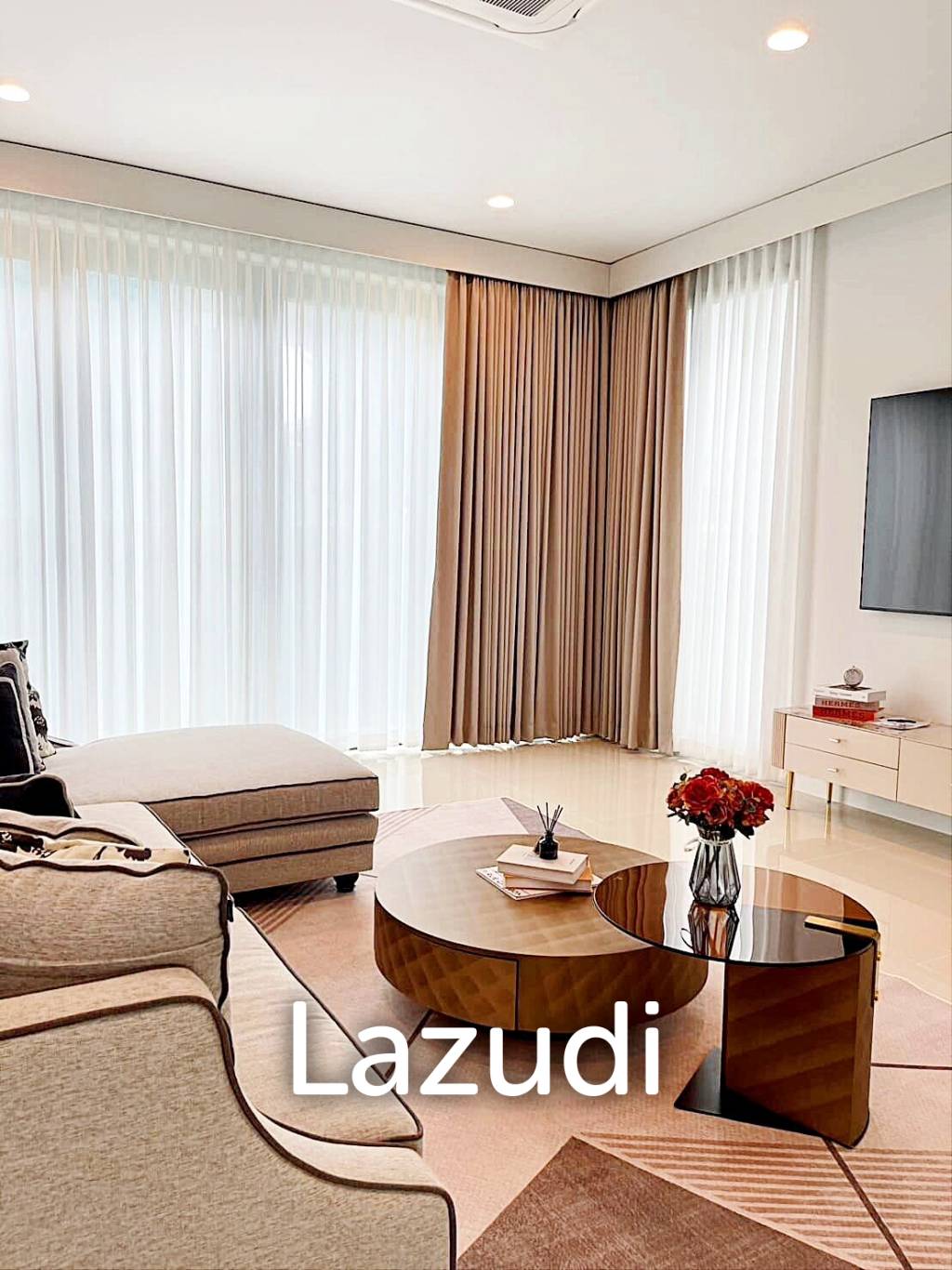 4 Bed 294 SQ.M  Setthasiri Krungthep Kreetha