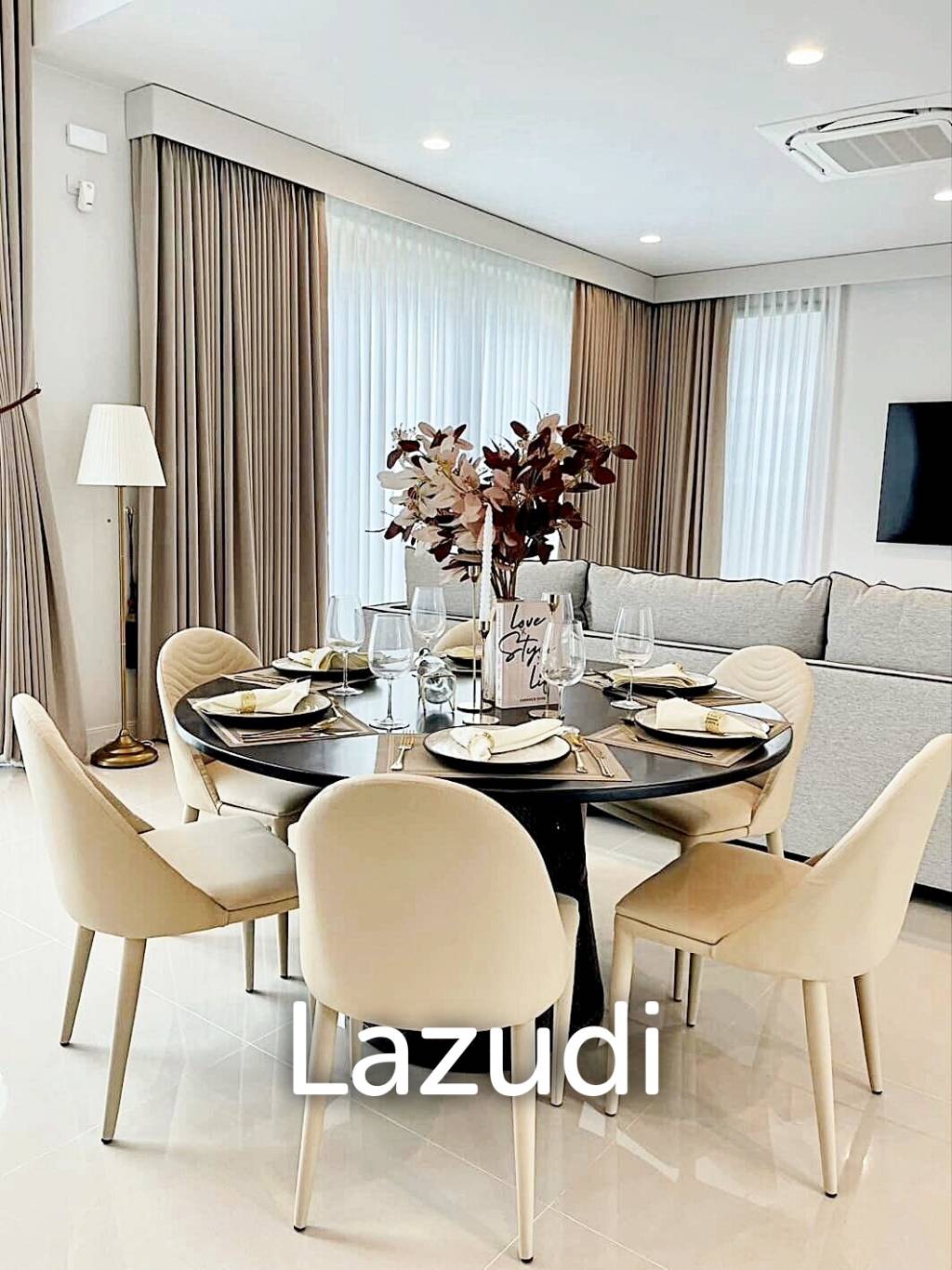 4 Bed 294 SQ.M  Setthasiri Krungthep Kreetha