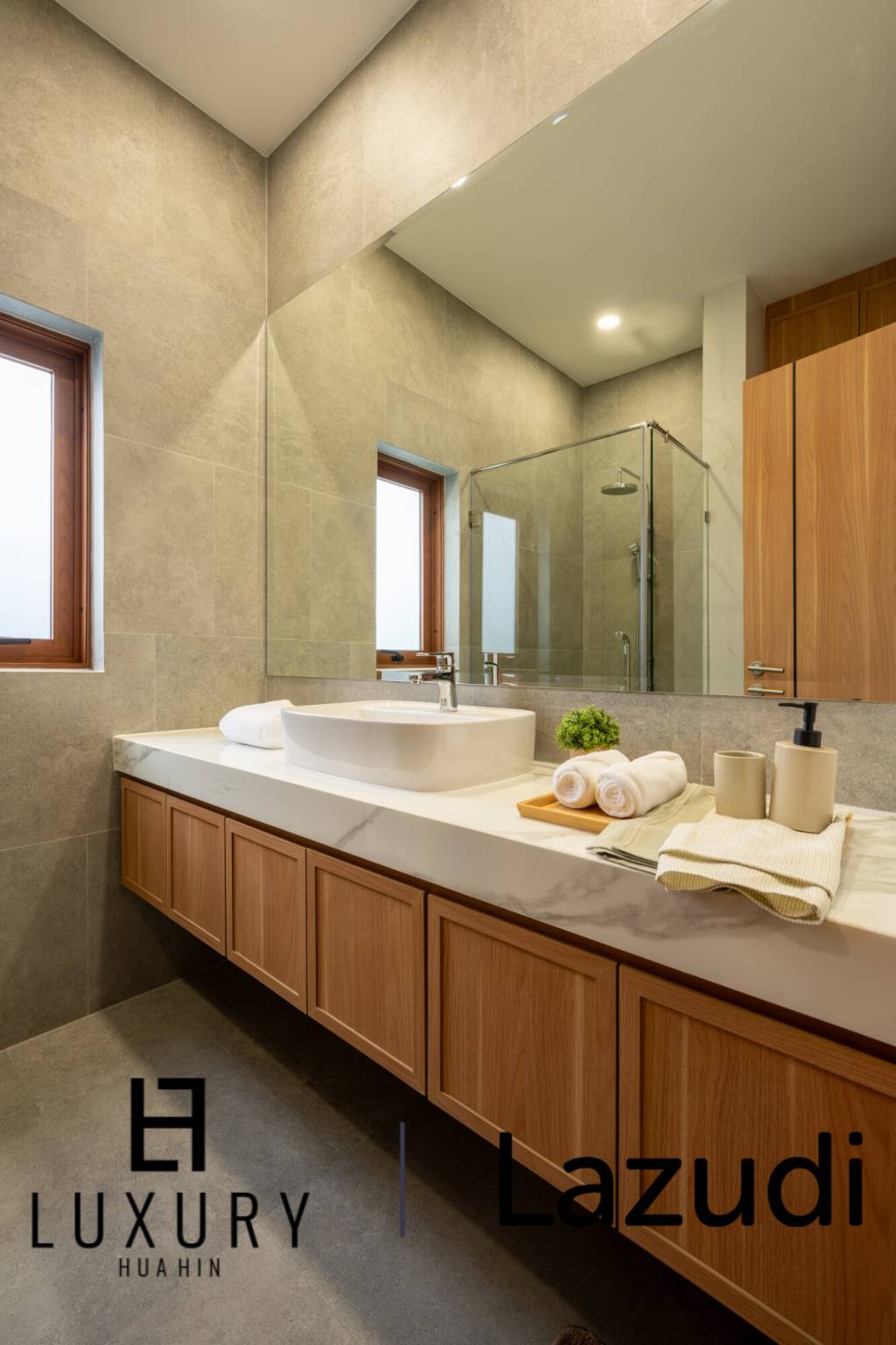 480 ตร.ม 3 เตียง 3 อาบน้ำ วิลล่า For ขาย