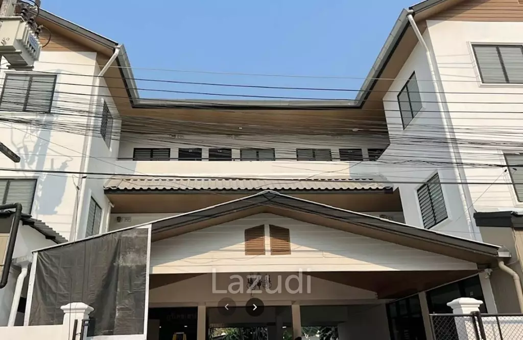 413.20 SQ.M Renovated Dormitory for Sale Near Khuang Sing Intersection