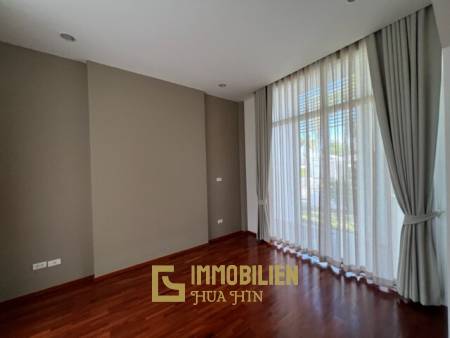 550 metro cuadrado 3 ` 2 Baño Villa de Venta